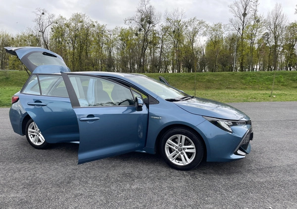 Toyota Corolla cena 105853 przebieg: 44500, rok produkcji 2020 z Miastko małe 781